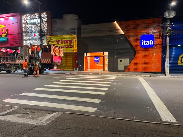 SMT realiza requalificação da sinalização horizontal no Centro e reforça a segurança viária