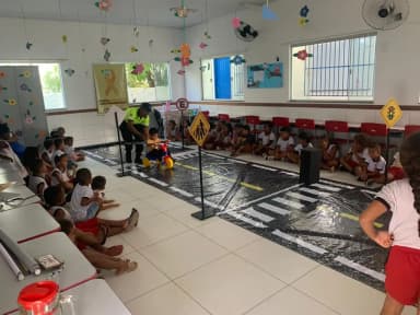Imagem referente à notícia Operadores de trânsito da SMT participam de curso de qualificação profissiona